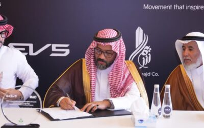 الشركة الأهلية تسلّم أول دفعة من السيارات الكهربائية لشركة شيم المجد