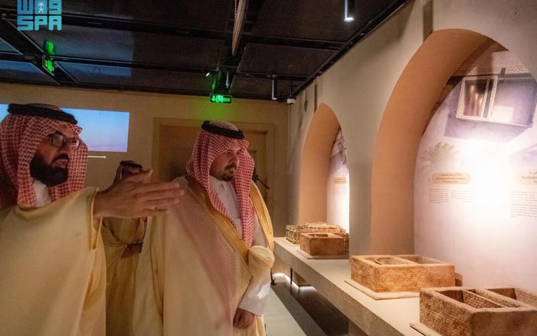 أمير المدينة يفتتح متحف خير الخلق جنوب المسجد النبوي بتجربة معرفية رقمية