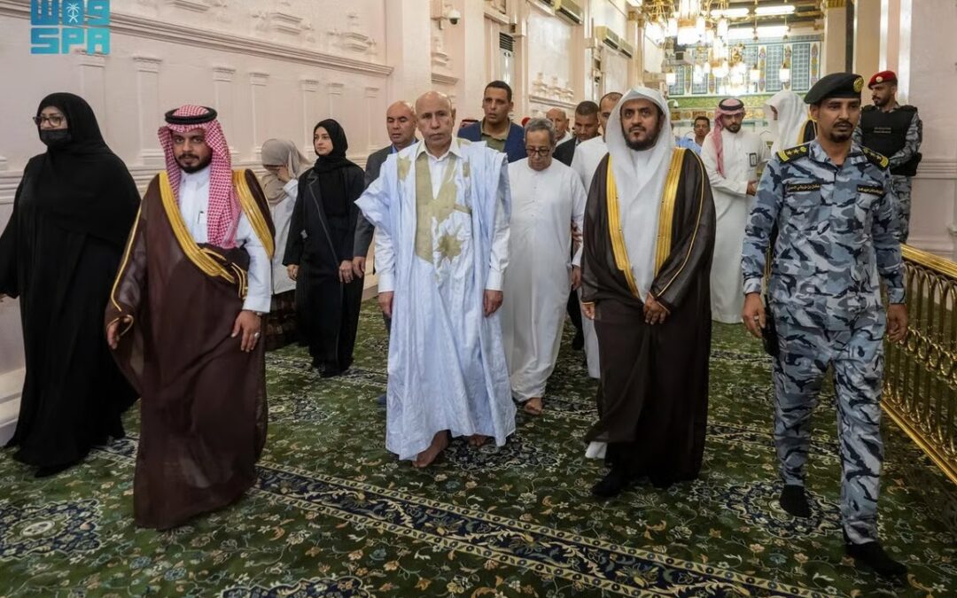 رئيس موريتانيا يتشرف بالسلام على الرسول وصاحبيه