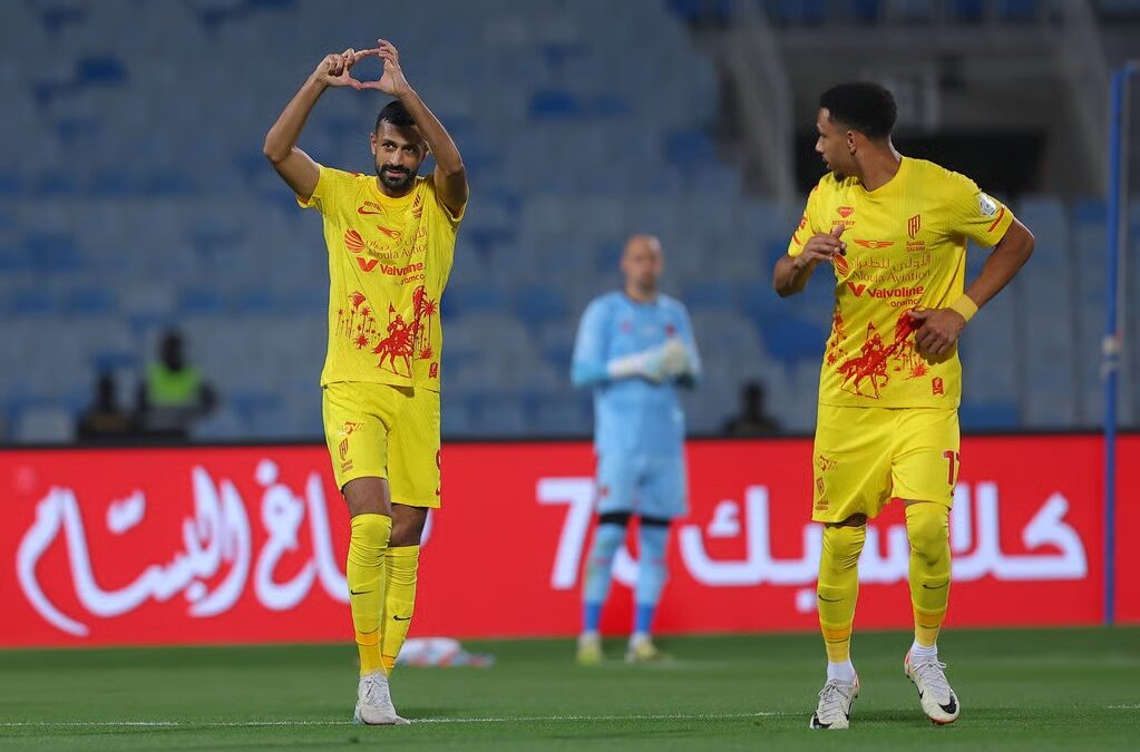 “القادسية” يمطر شباك الرياض برباعية نظيفة