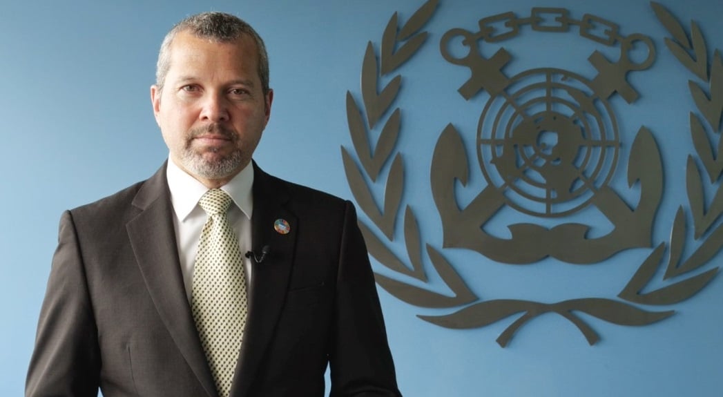 «الأمين العام للمنظمة البحرية الدولية»: لا أساس قانونياً لفرض رسوم أو إغلاق المضايق الدولية