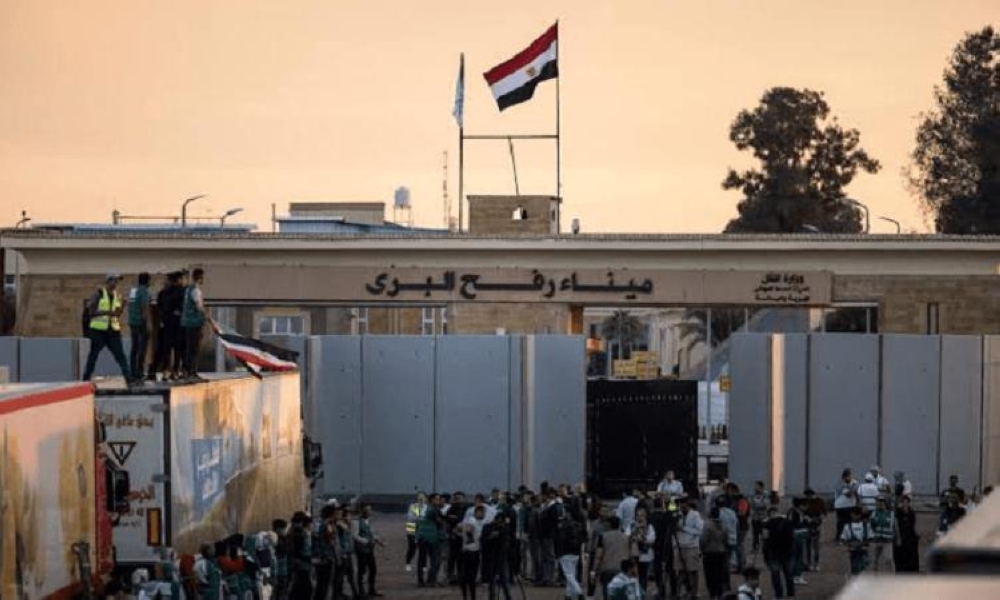 وصول دفعة جديدة من العائدين الفلسطينيين إلى معبر رفح واستقبال جرحى غزة للعلاج في مصر