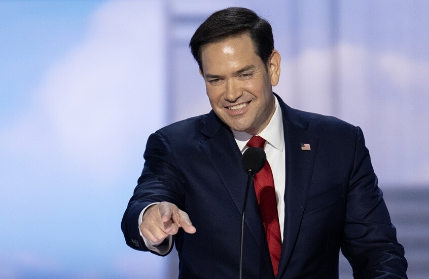 وزير الخارجية الأميركي يلوّح بمزيد من العقوبات على إيران