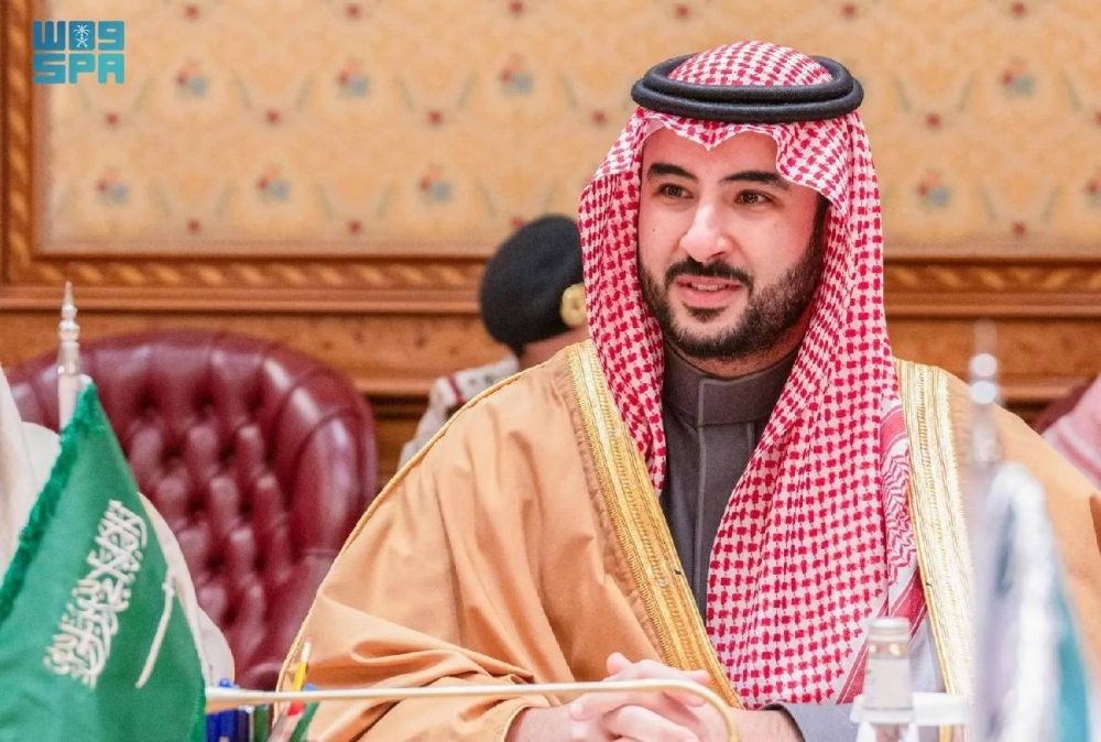 وزير الدفاع ونظيره السويدي يبحثان تعزيز التعاون الدفاعي وتطورات الأوضاع الإقليمية