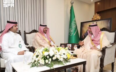 أمير نجران يطلع على أعمال ومهام مكتب وحدة الرؤية بالإمارة