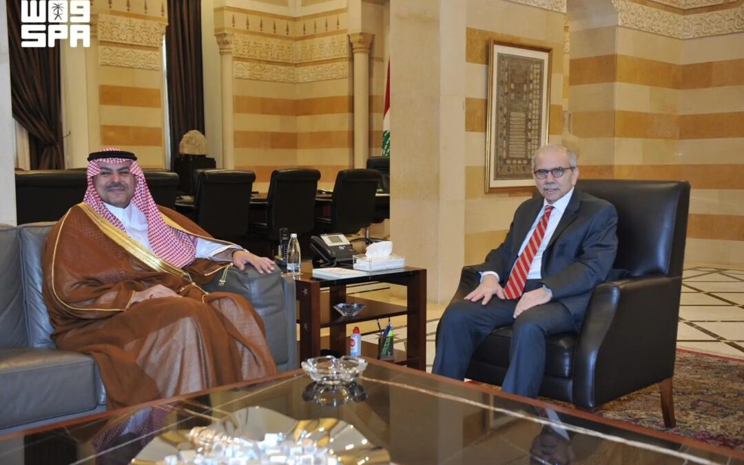رئيس الوزراء اللبناني يستقبل سفير السعودية لدى لبنان