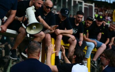 إيقاف جماهير يوفنتوس وتورينو 10 مباريات