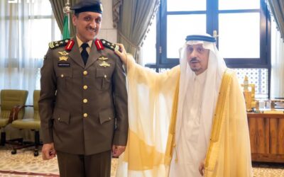 “أمير الرياض” يقلّد قائد ومساعد قائد القوة الخاصة بأمن قصر الحكم رتبة عميد