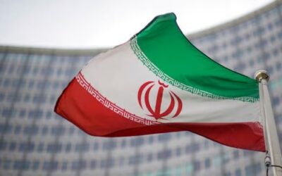 إيران توقف تبادل الرسائل مع واشنطن وتلوّح بإغلاق هرمز وباب المندب بعد هجمات لبنان