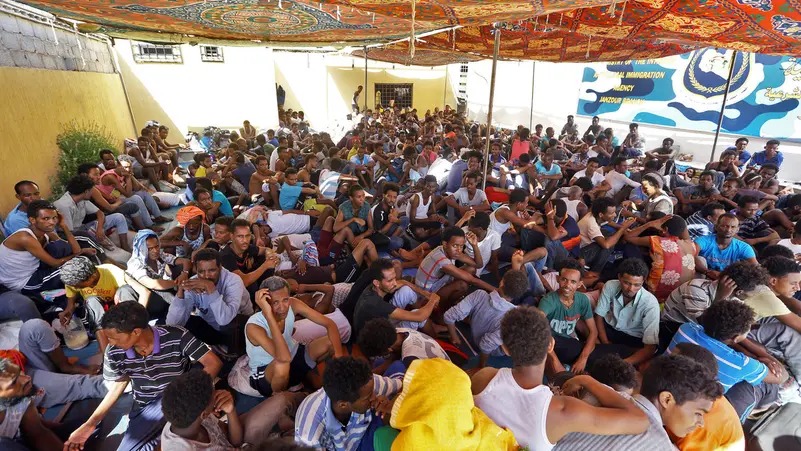 البحر يلفظ جثث 15 مهاجراً على ساحل طبرق شرق ليبيا