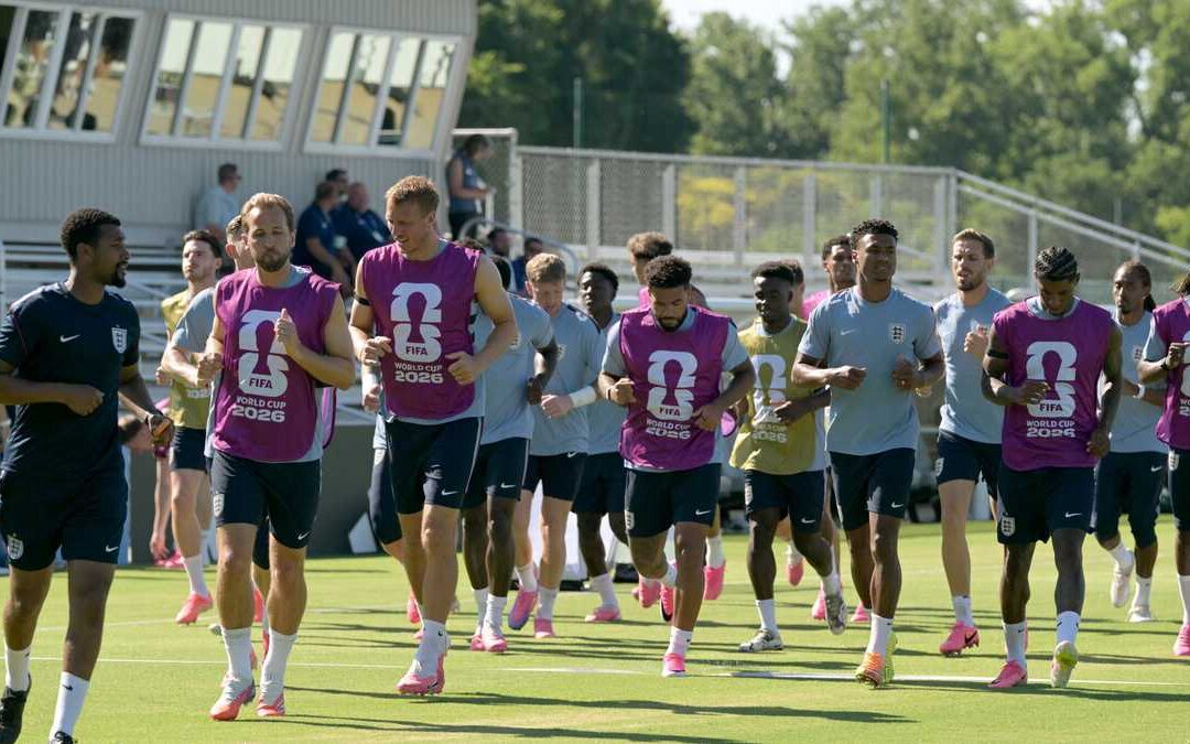 توجيه اتهامات لرجلين بسرقة معدات منتخب إنجلترا قبيل كأس العالم