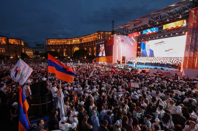 اعتقال 6 مرشحين موالين لروسيا في أرمينيا قبل يوم من الانتخابات