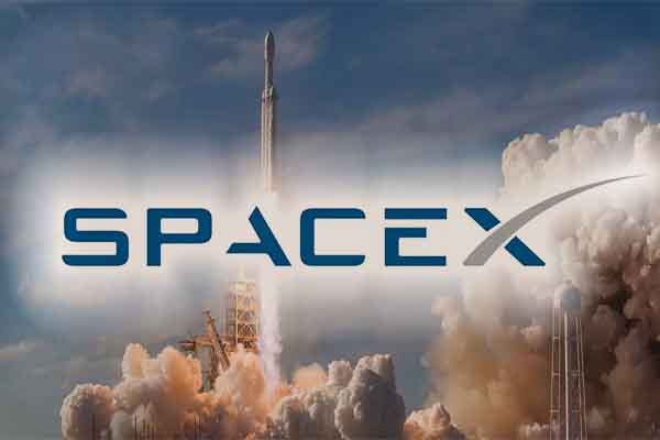 “سبيس إكس” تطلق مجموعة جديدة من الأقمار الاصطناعية
