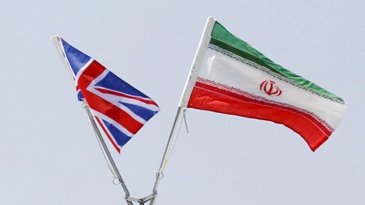 ديلي تليغراف: الحرس الثوري يستخدم شبكات تهريب لإدخال عناصر إلى بريطانيا وزعزعة أمنها