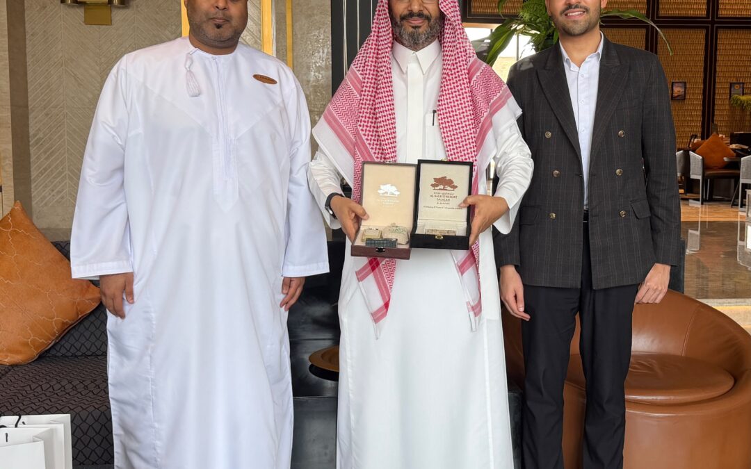 منتجع البليد صلالة بإدارة أنانتارا يكرم المستشار الإعلامي علي القرني تقديرًا لإسهاماته في إبراز المنتجع كوجهة سياحية رائدة