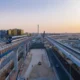 جسر طريق الثمامة يتجاوز 50% إنجازاً وطاقته 200 ألف مركبة يومياً