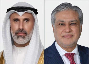 وزير الخارجية الكويتي يبحث هاتفيًا مع نائب رئيس الوزراء الباكستاني التطورات الإقليمية