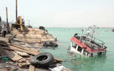 ميناء المخا اليمني يعلّق عملياته عقب هجمات الحوثيين الإرهابية