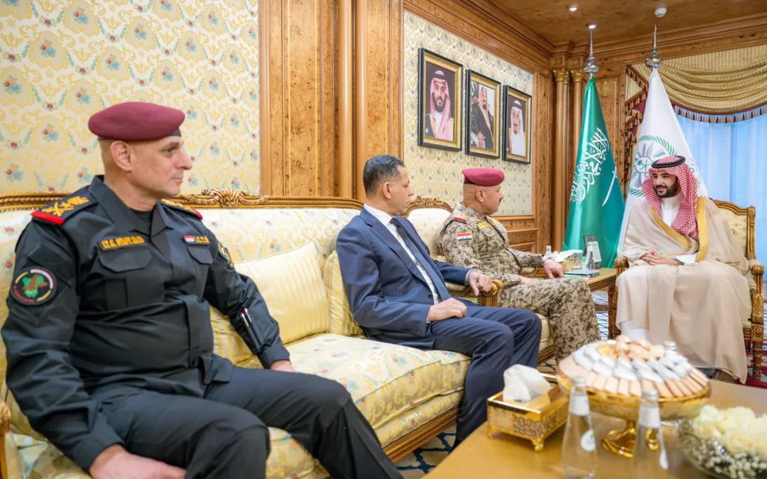 وزير الدفاع يستقبل مدير مكتب القائد العام للقوات المسلحة العراقية