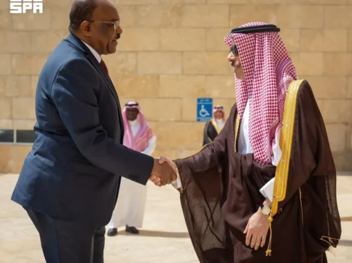 وزير خارجية يستقبل نظيره السوداني ويترأسان اجتماع لجنة المتابعة السياسية