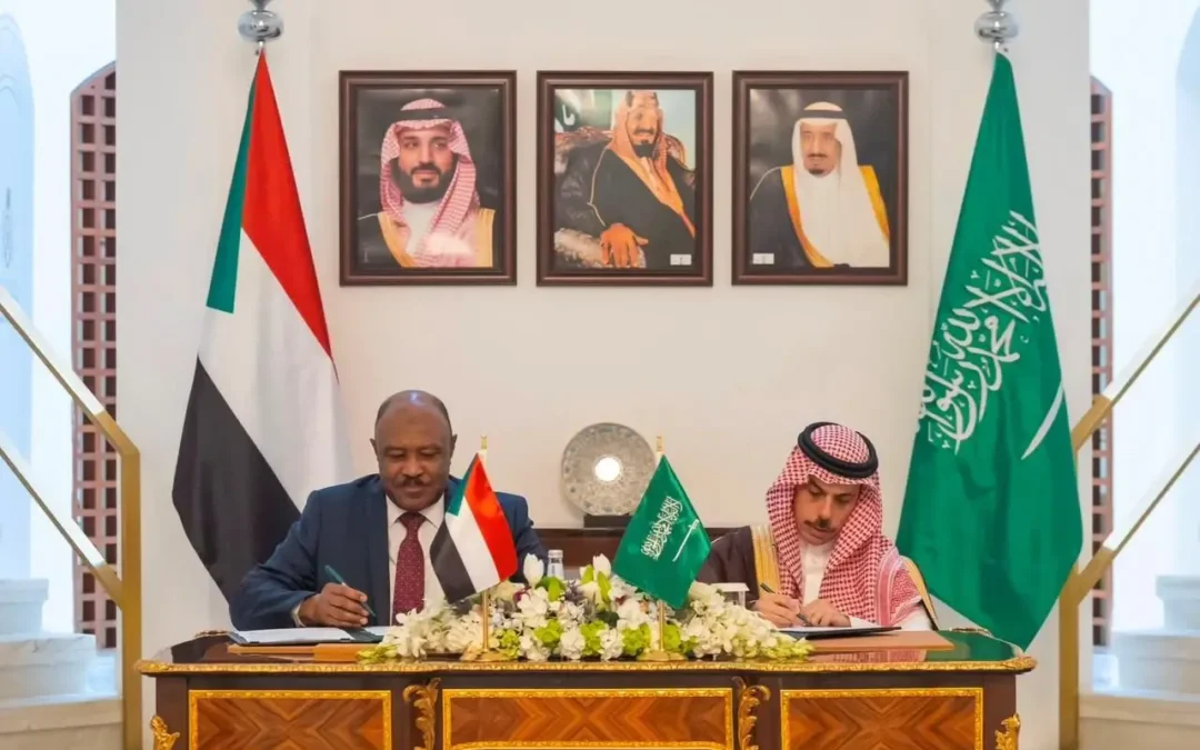 وزير الخارجية يوقّع وثيقة إنشاء مجلس التنسيق السعودي السوداني