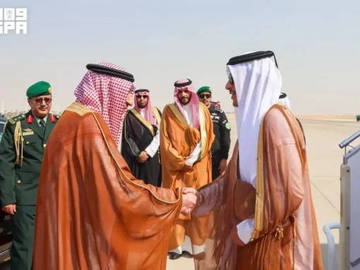 رئيس وزراء قطر يصل الرياض في زيارة رسمية