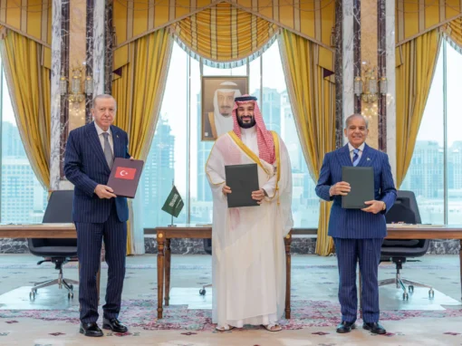 «السلام الذي لا تحرسه قوة يبقى أمنية».. محمد بن متعب آل سعود يفكك معادلة الردع في اتفاقية مكة