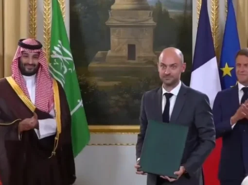 ولي العهد وماكرون يشهدان توقيع اتفاقيات سعودية فرنسية في الدفاع والسياحة والثقافة
