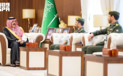 أمير حائل يقلّد مدير الجوازات المكلّف رتبة عميد