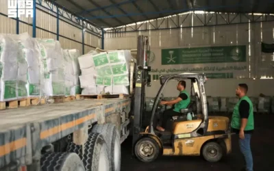 قافلة مساعدات سعودية جديدة تدخل إلى آلاف الأسر بغزة
