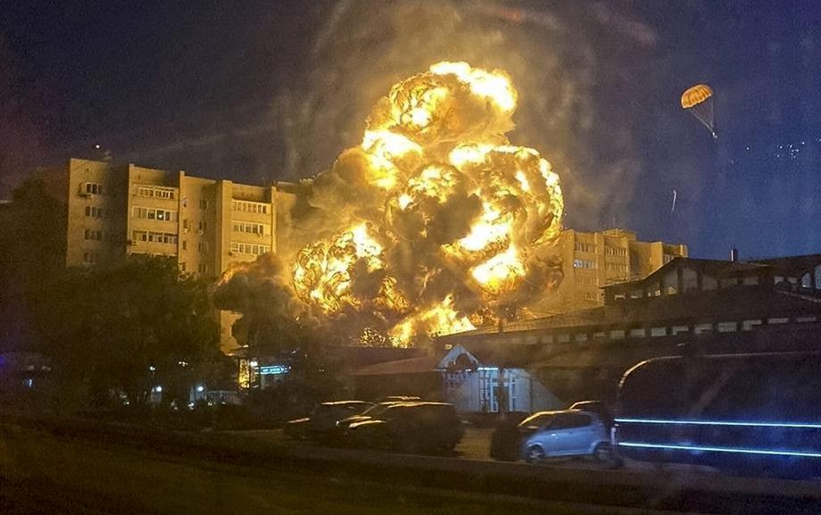 15 قتيلا.. إثر قصف روسي على منطقة كييف