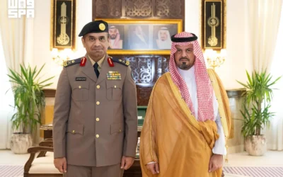 نائب أمير مكة يقلّد مدير الدفاع المدني بالعاصمة المقدسة رتبته الجديدة