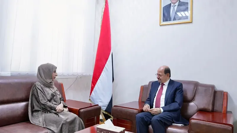 رئيس الحكومة اليمنية: استهداف الحوثيين مكة المكرمة يكشف خطورة المشروع الإيراني