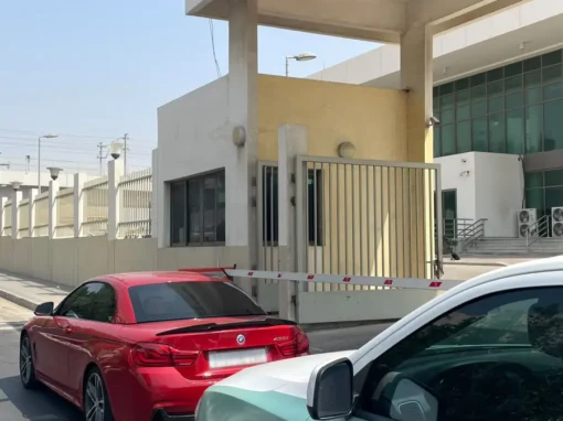 مرور جدة يضبط قائد مركبة أثناء ارتكابه مخالفة التفحيط ويستكمل الإجراءات النظامية بحقه