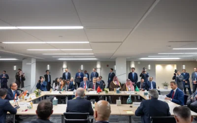 وزير الخارجية يشارك في الاجتماع التنسيقي لوزراء خارجية مجموعة الدول الثمانية العربية والإسلامية
