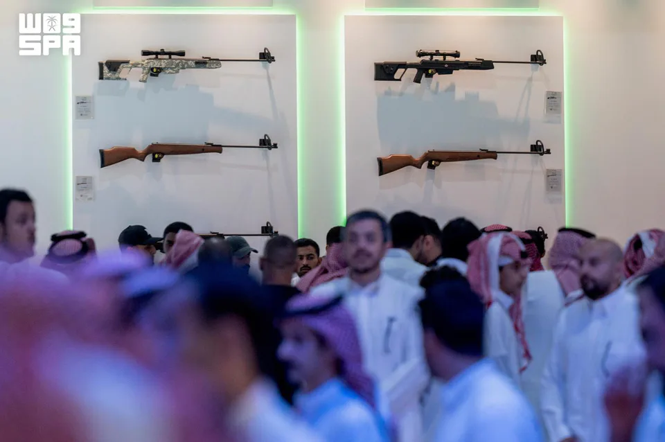 منطقة الأسلحة في معرض الصقور 2026 تستقطب 181 علامة دولية بنمو 37.5%